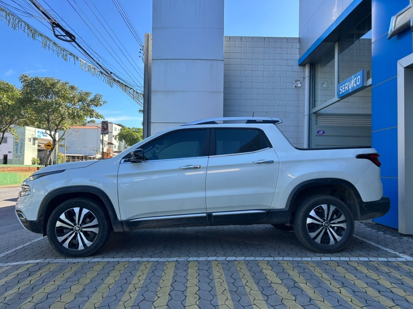fiat toro 1.3 turbo 270 flex volcano at6 4p automatico 20252