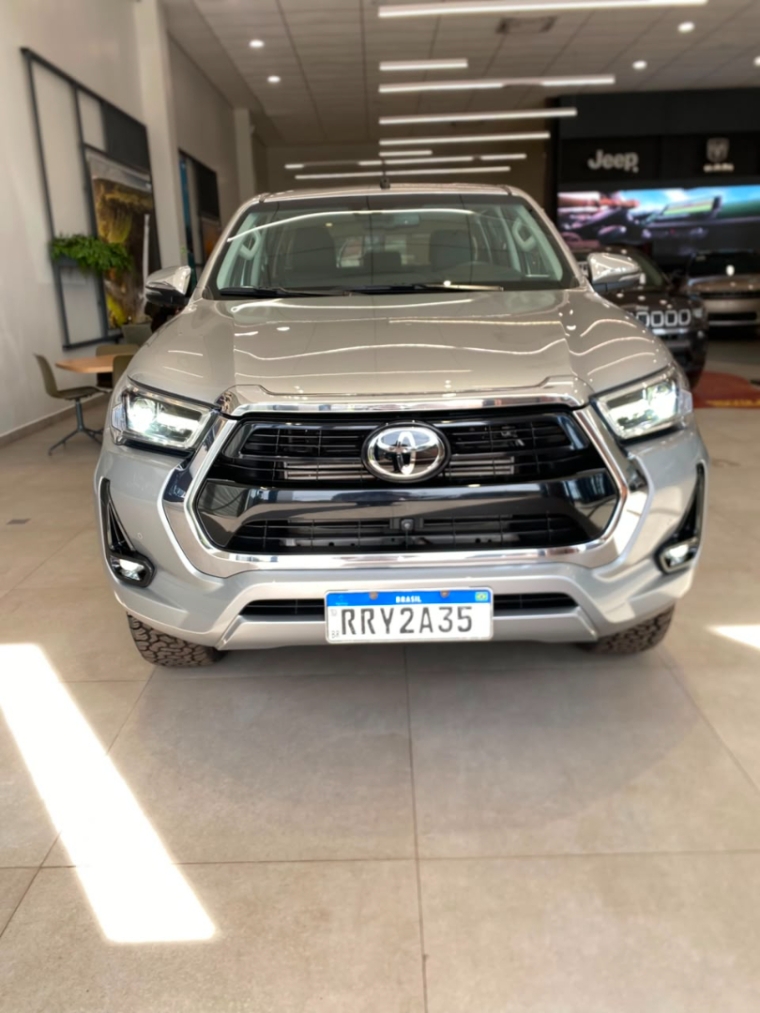 toyota hilux 2.8 d-4d turbo diesel cd srx 4x4 automatico 4p 20230