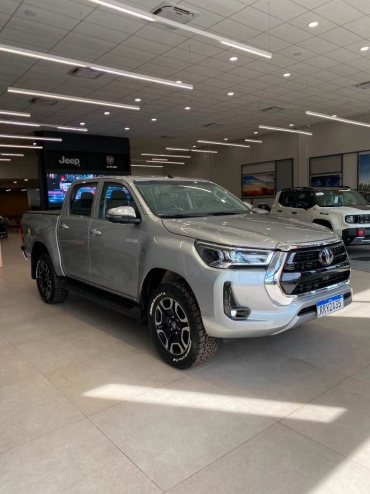 toyota hilux 2.8 d-4d turbo diesel cd srx 4x4 automatico 4p 20231