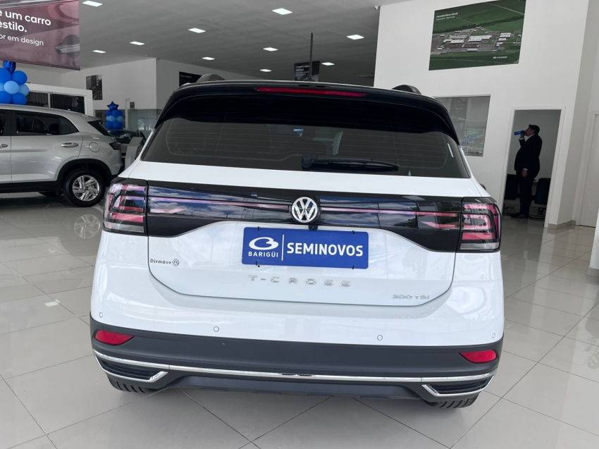 volkswagen t-cross 1.0 200 tsi total flex comfortline automatico 4p 20205
