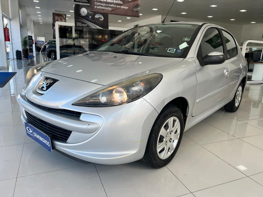 peugeot 207 1.4 flex 20151