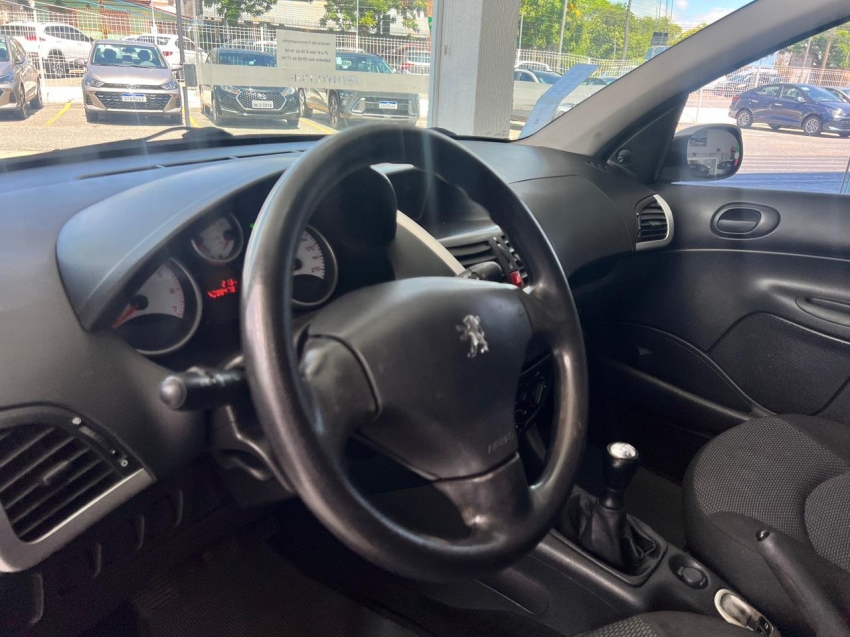 peugeot 207 1.4 flex 201511