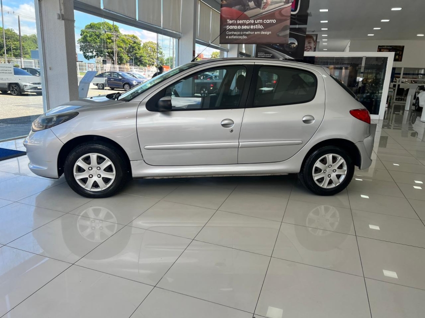 peugeot 207 1.4 flex 20153
