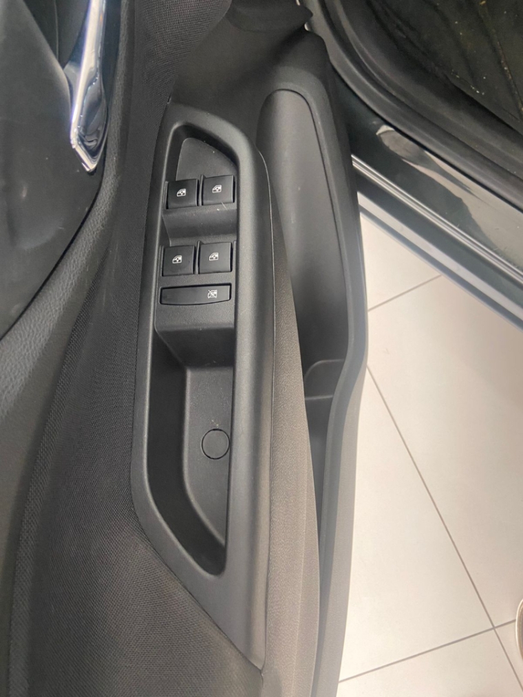 chevrolet onix 1.4 flex manual 201713