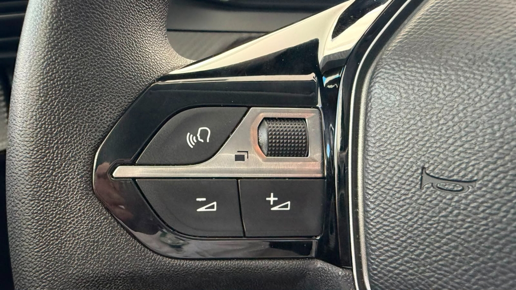peugeot 208 1.6 16v flex active at6 4p automatico 202211