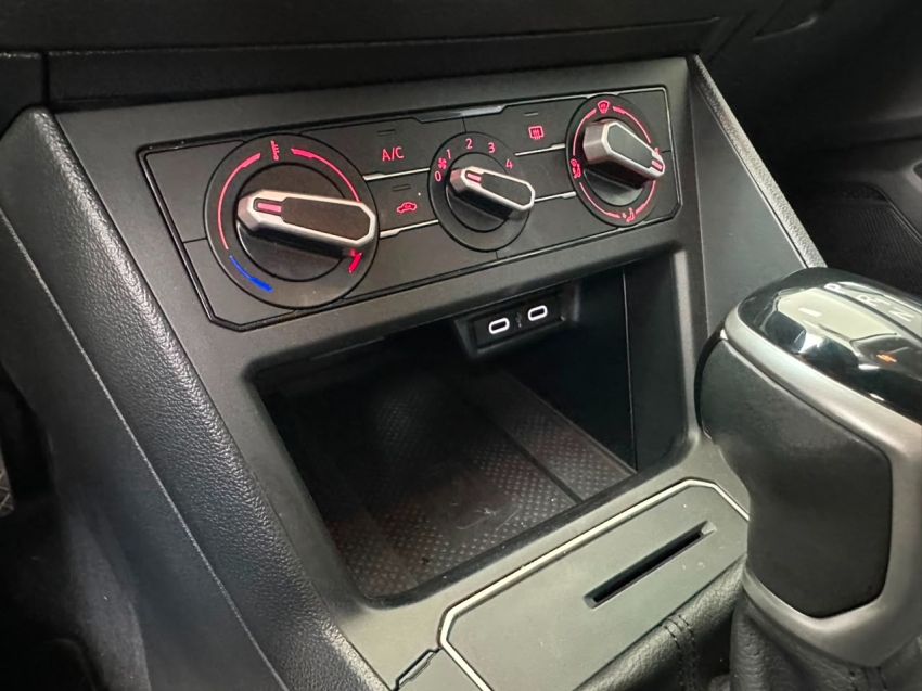volkswagen nivus 1.0 200 tsi total flex comfortline automatico 4p 202314