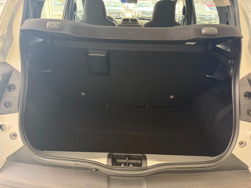 kwid zen 1.0 12v15