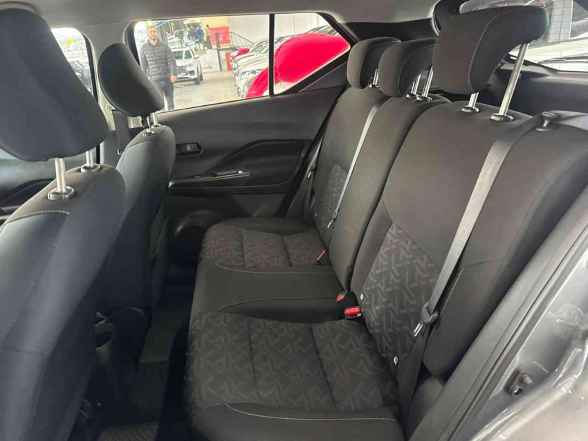 kicks active 1.6 16v cvt11