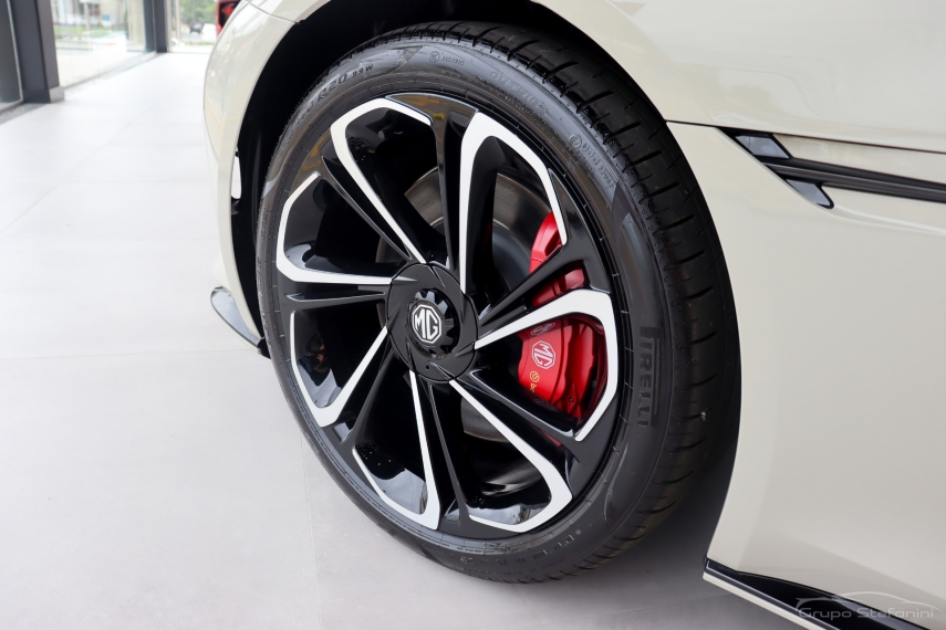 mg cyberster 77 kw eletrico gt awd 7.7 2p automatico 202612