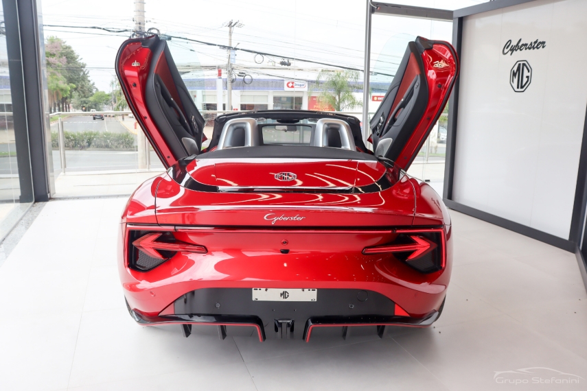 mg cyberster 77 kw eletrico gt awd 7.7 2p automatico 202715