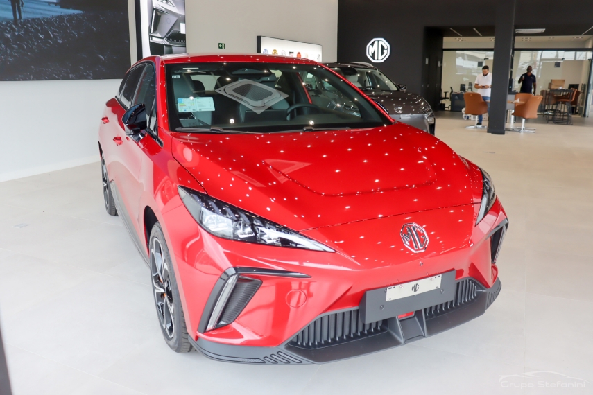 mg 4 64 kw eletrico x-power 6.4 4p automatico 20272
