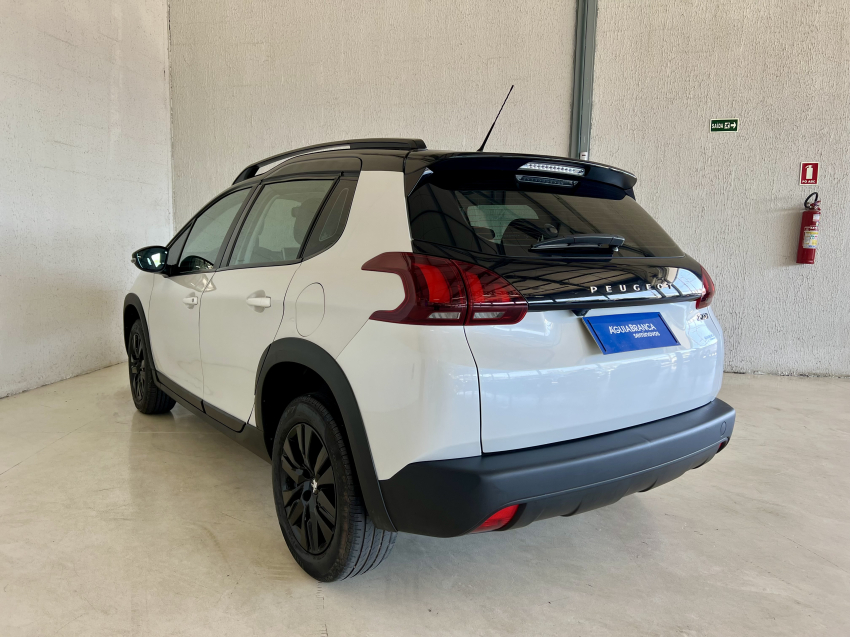 Peugeot 2008 1.6 16V THP FLEX STYLE 4P AUTOMÁTICO 7