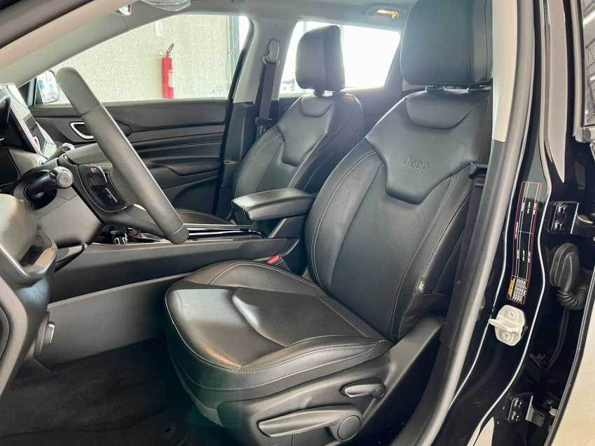 JEEP COMPASS 1.3 T270 TURBO FLEX LONGITUDE AT6 21
