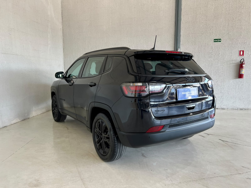 JEEP COMPASS 1.3 T270 TURBO FLEX LONGITUDE AT6 7