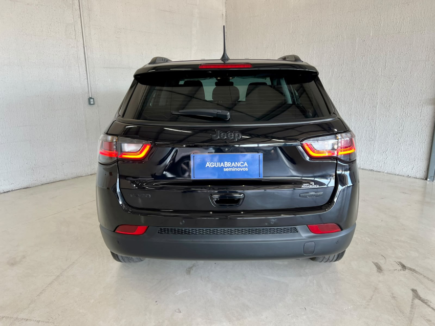 JEEP COMPASS 1.3 T270 TURBO FLEX LONGITUDE AT6 8