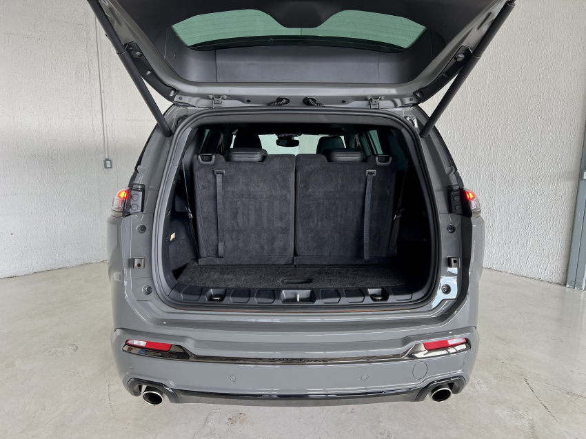 JEEP COMMANDER 2.0 HURRICANE 4 TURBO GASOLINA BLACKHAWK AT9 11