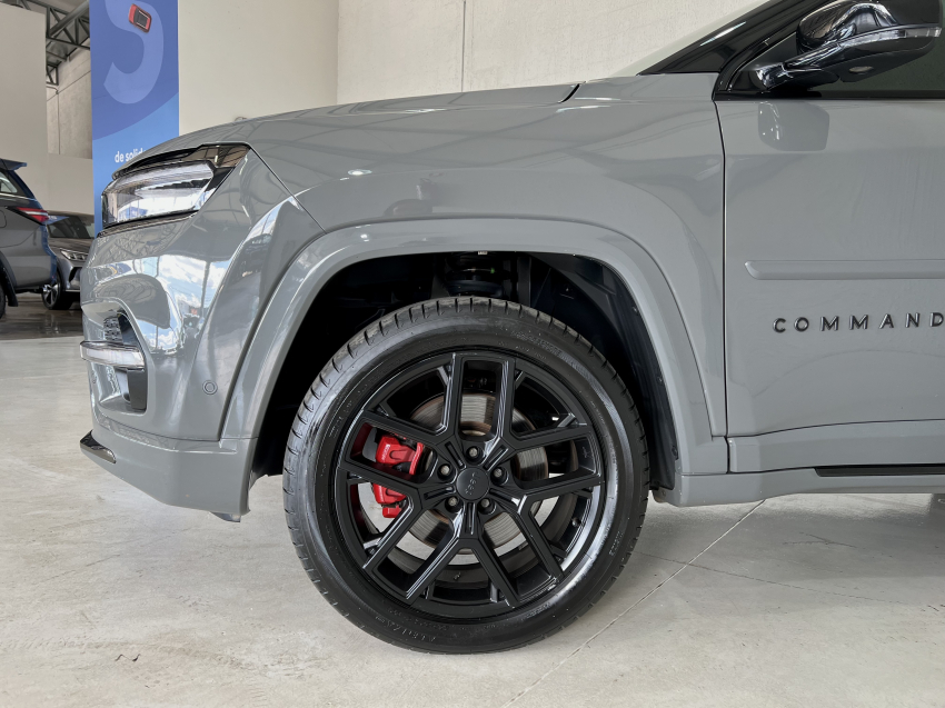 JEEP COMMANDER 2.0 HURRICANE 4 TURBO GASOLINA BLACKHAWK AT9 2
