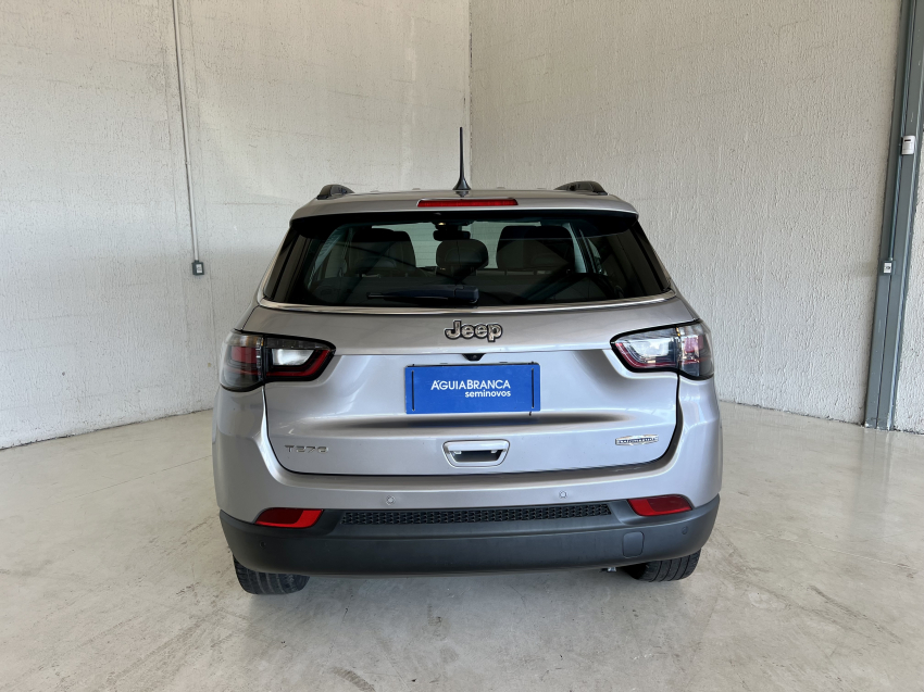 JEEP COMPASS 1.3 T270 TURBO FLEX LONGITUDE AT6 8