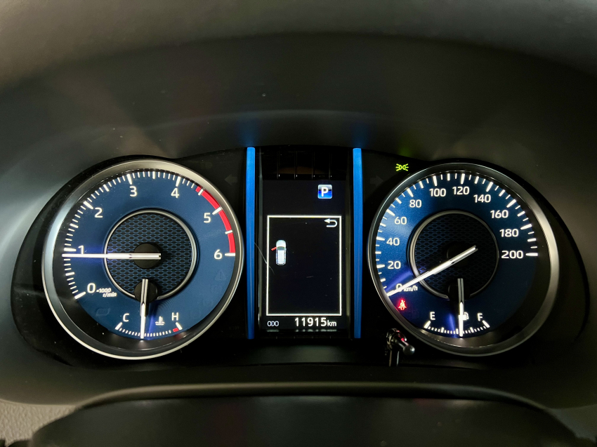 Toyota HILUX SW4 2.8 D-4D TURBO DIESEL SRX PLATINUM 4X4 AUTOMÁTICO 13