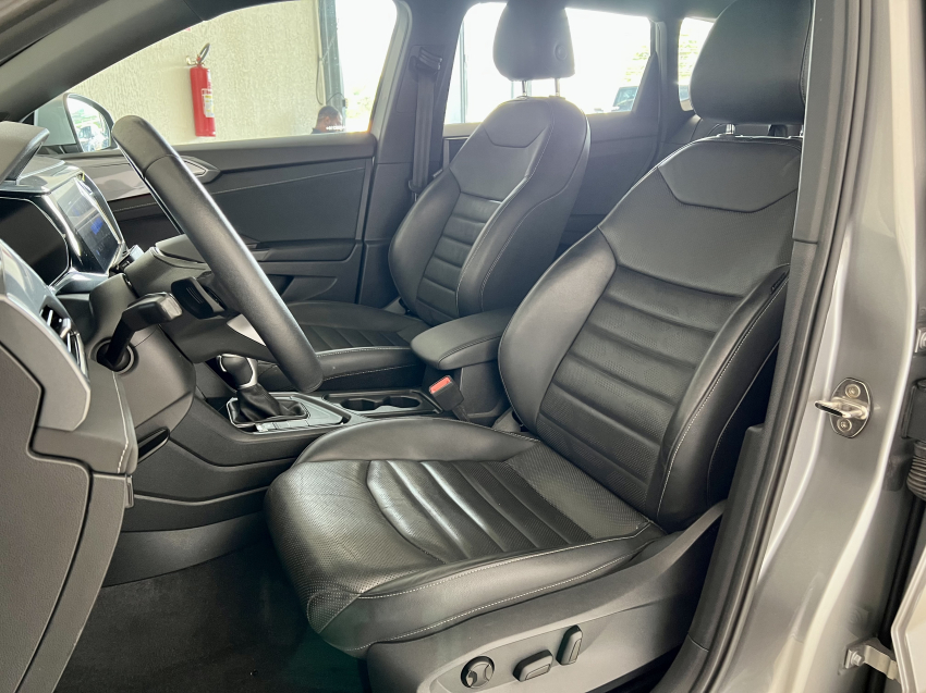 Volkswagen TAOS 1.4 250 TSI TOTAL FLEX HIGHLINE AUTOMÁTICO 21