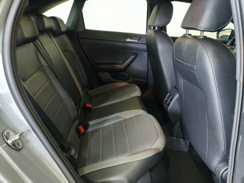 Volkswagen NIVUS 1.0 200 TSI TOTAL FLEX HIGHLINE AUTOMÁTICO 19