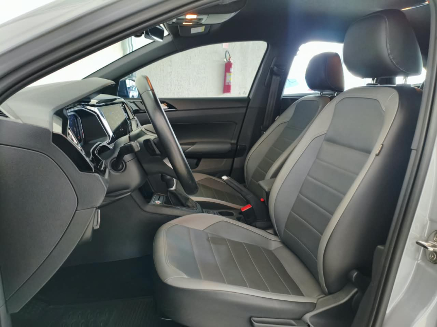 Volkswagen NIVUS 1.0 200 TSI TOTAL FLEX HIGHLINE AUTOMÁTICO 18