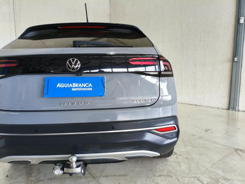 Volkswagen NIVUS 1.0 200 TSI TOTAL FLEX HIGHLINE AUTOMÁTICO 8