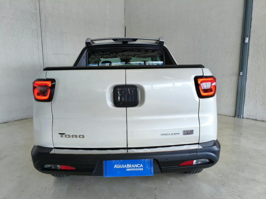 Fiat TORO 1.3 TURBO 270 FLEX VOLCANO AT6 8