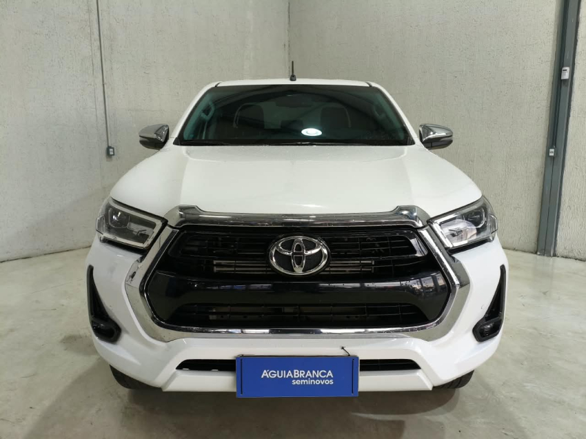 Toyota HILUX 2.8 D-4D TURBO DIESEL CD SRV 4X4 AUTOMÁTICO 3