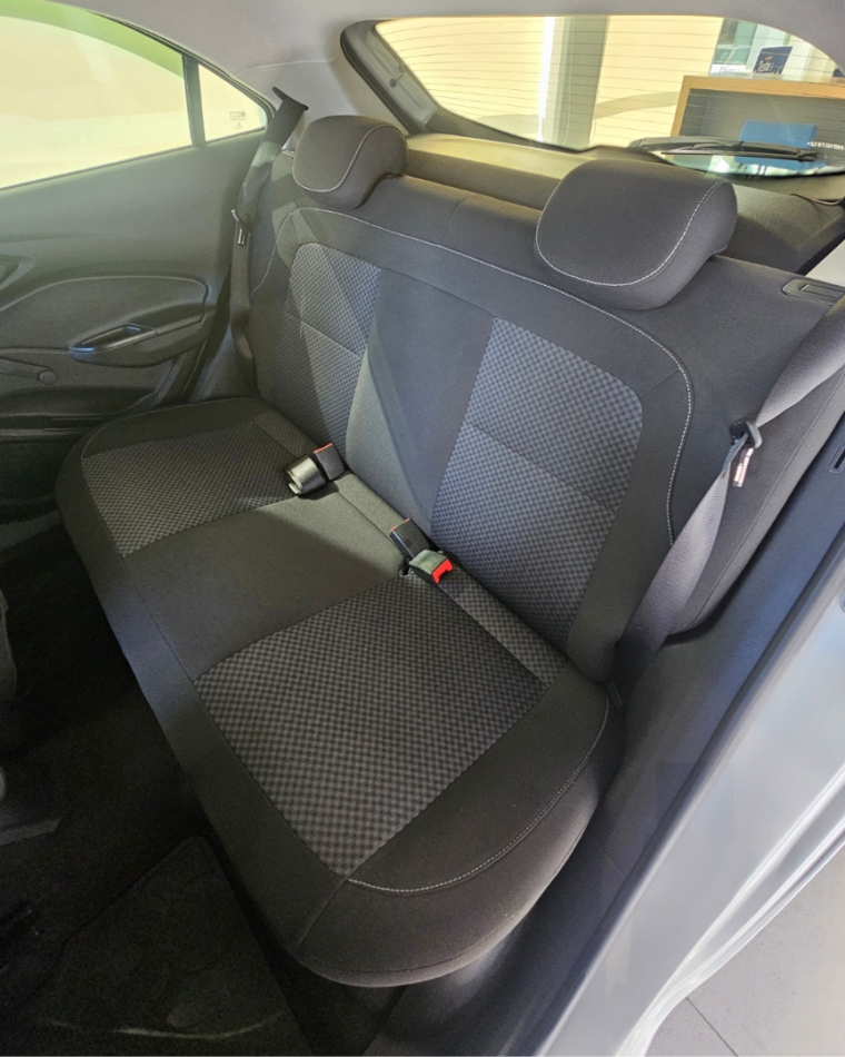onix hatch lt 1.4 flex 8v manual 20177