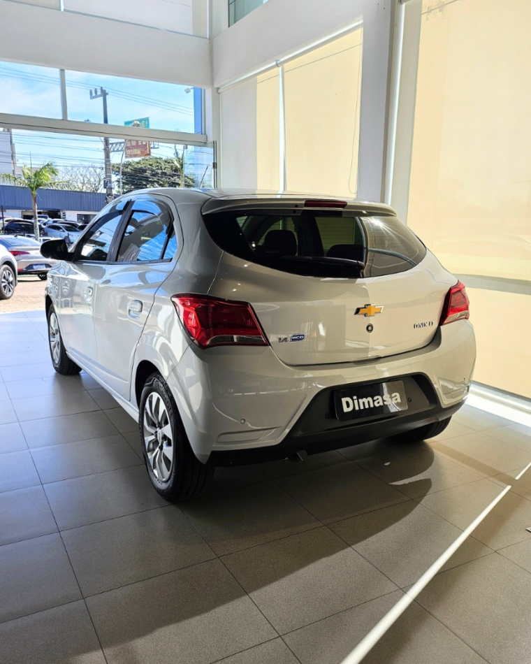 onix hatch lt 1.4 flex 8v manual 20172