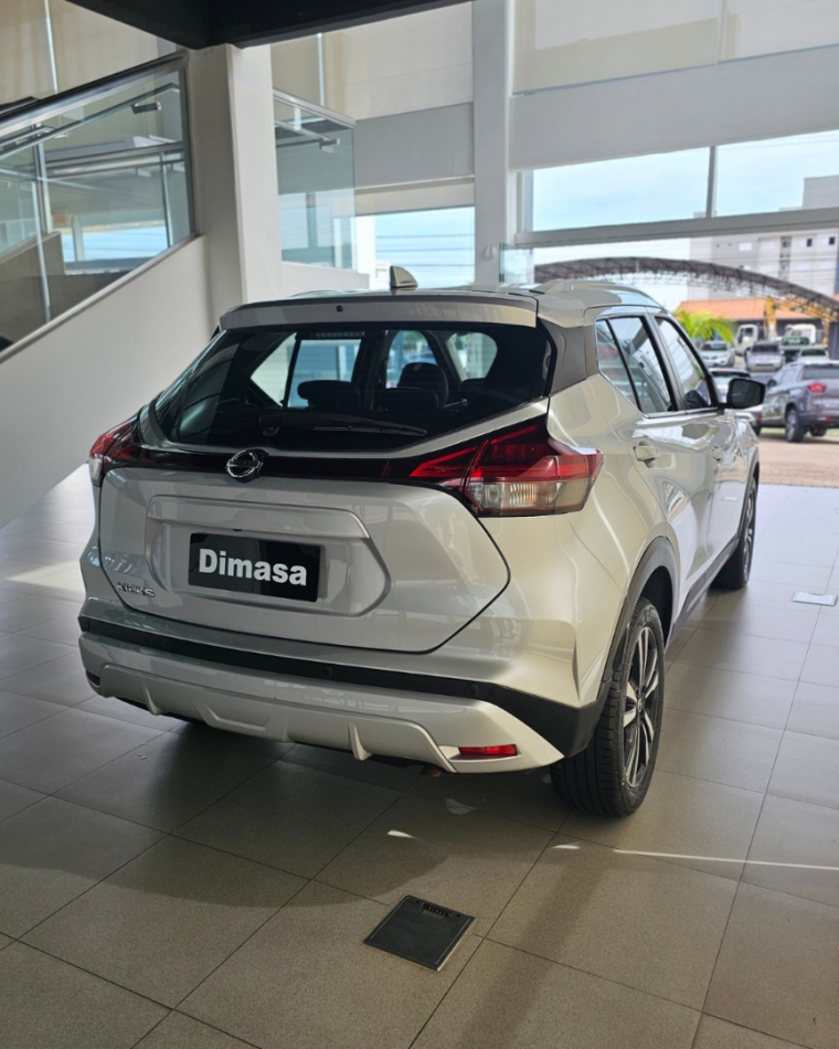 kicks advance 1.6 flex 16v automatico 20229