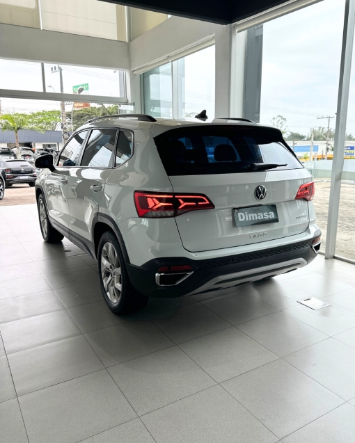 taos comfortline 1.4 250 tsi flex automatico 202210