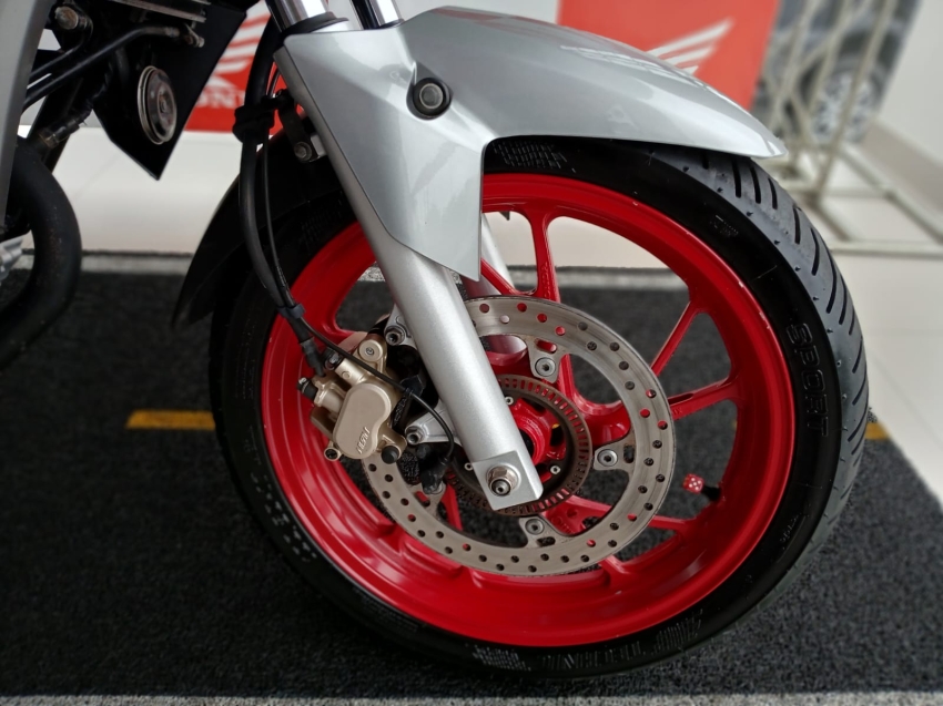 honda cb 250f twister4