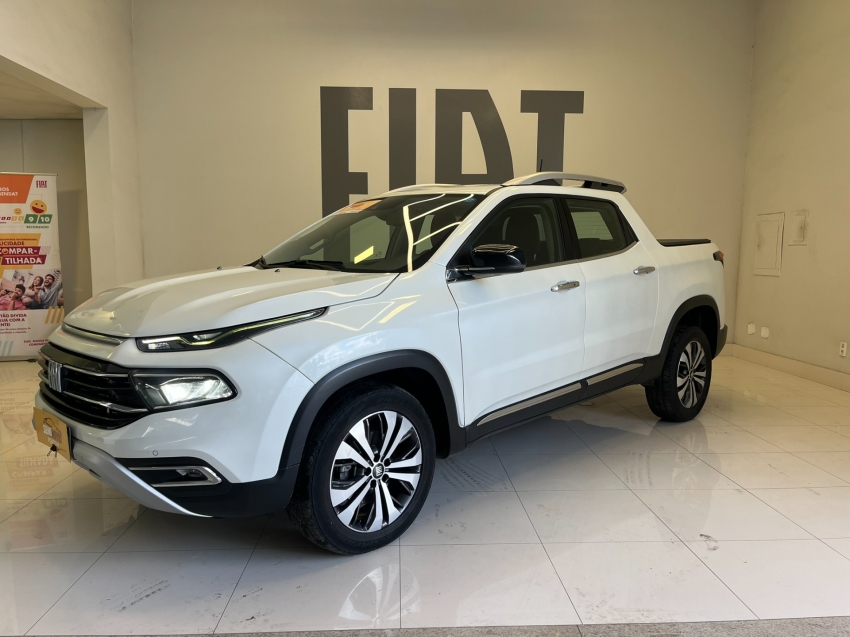 fiat toro 2.0 16v turbo diesel volcano 4wd at9 4p automatico 2022