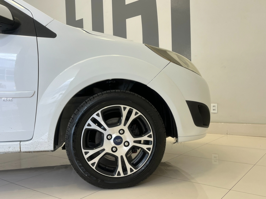 ford fiesta 1.6 rocam se 8v flex 4p manual 20144