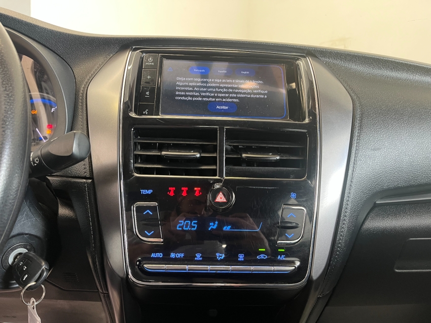 toyota yaris 1.5 16v flex sedan xl live multidrive 4p automatico 20235