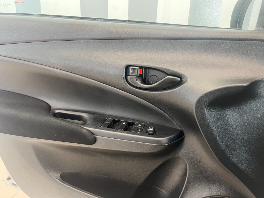 toyota yaris 1.5 16v flex sedan xl live multidrive 4p automatico 20234