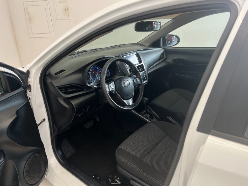 toyota yaris 1.5 16v flex sedan xl live multidrive 4p automatico 20233
