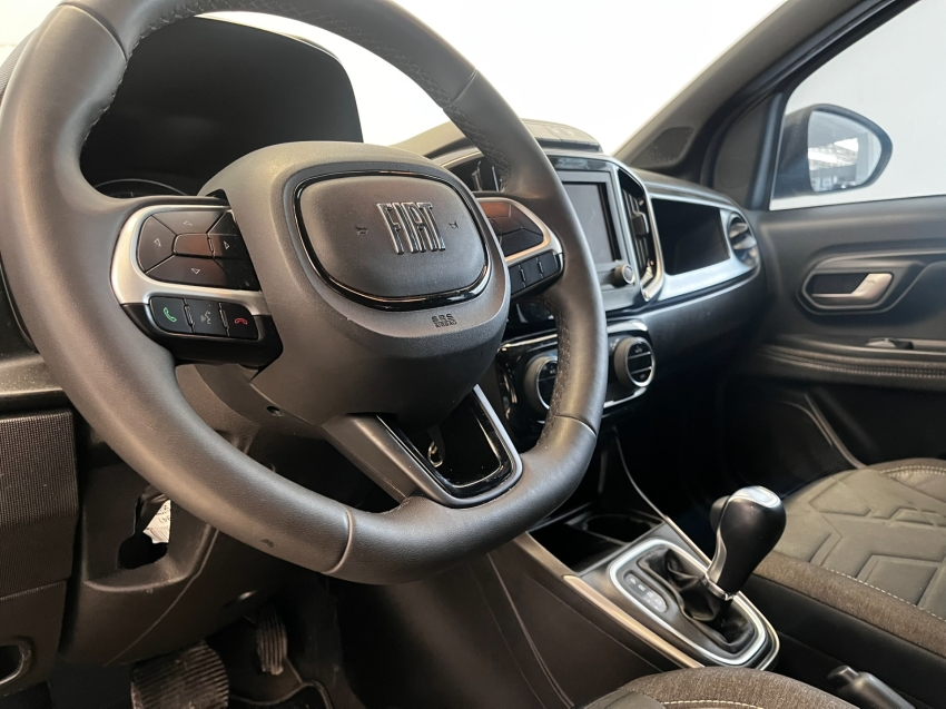 fiat strada 1.3 firefly flex volcano cd cvt 4p automatico 20243