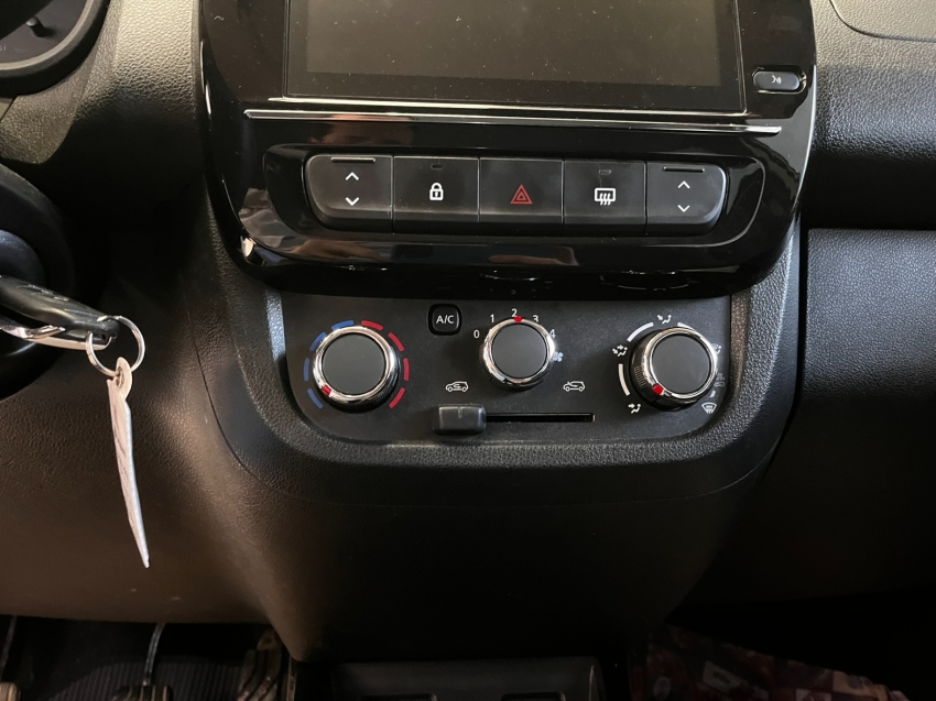 renault kwid 1.0 12v sce flex outsider manual 4p 20266