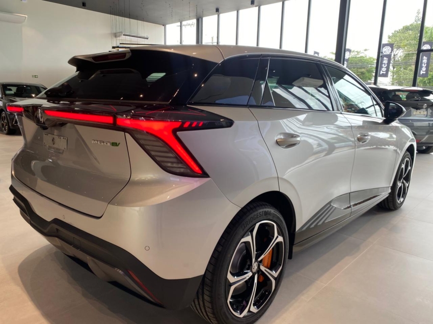 mg 4 xpower 435 cv esportividade eletrica3