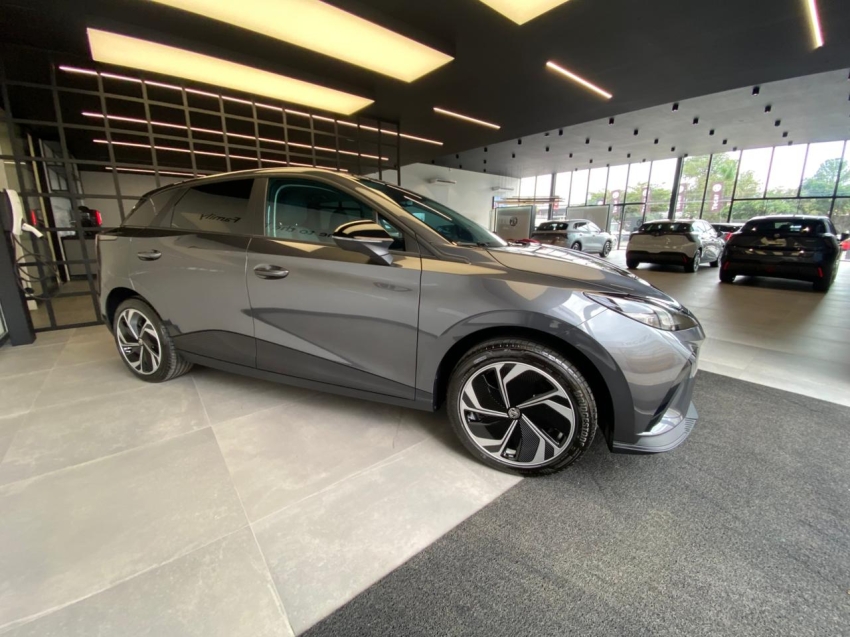 mg 4 comfort hatch eletrico3