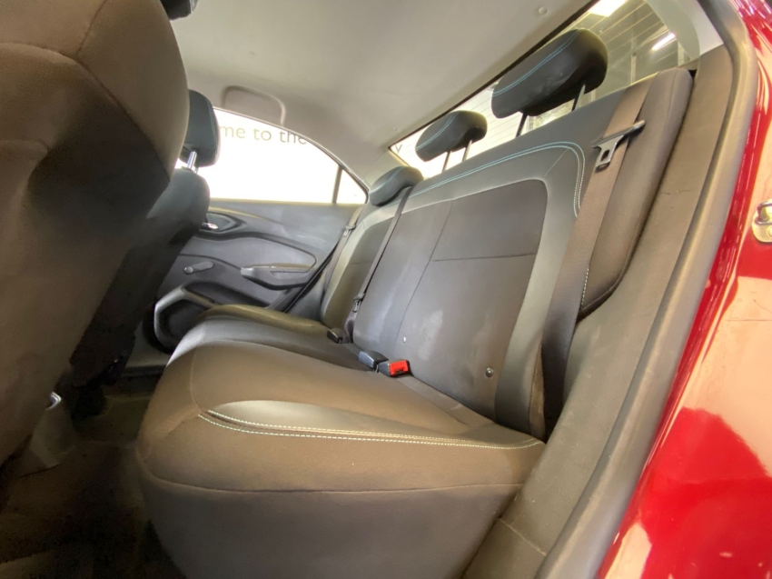 chevrolet onix lt automatico 2018/19 oportunidade10