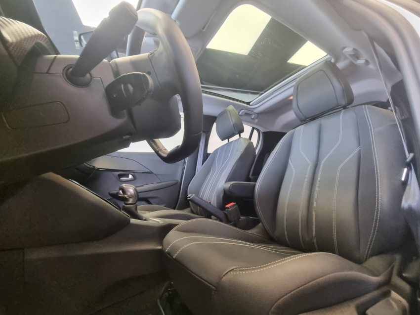 peugeot 208 t200 griffe 2024 - baixa km | unico dono impecavel5