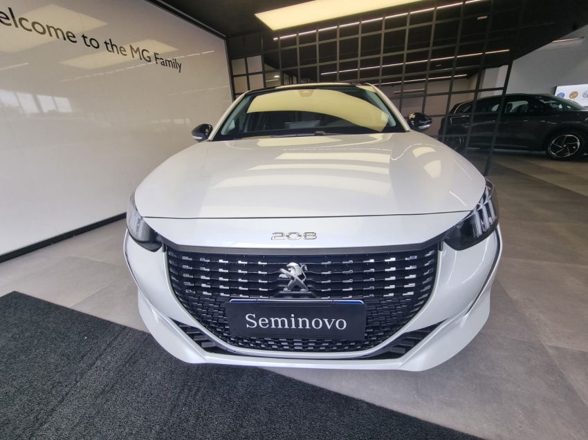 peugeot 208 t200 griffe 2024 - baixa km | unico dono impecavel4