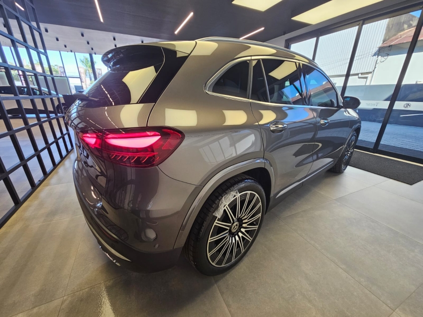 mercedes-benz gla amg line 2024/2025 -hybrid - oportunidade unica3
