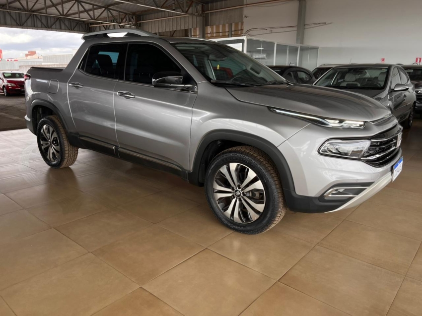 fiat toro 2.0 16v turbo diesel volcano 4wd at9 1.0 4p automatico 20233