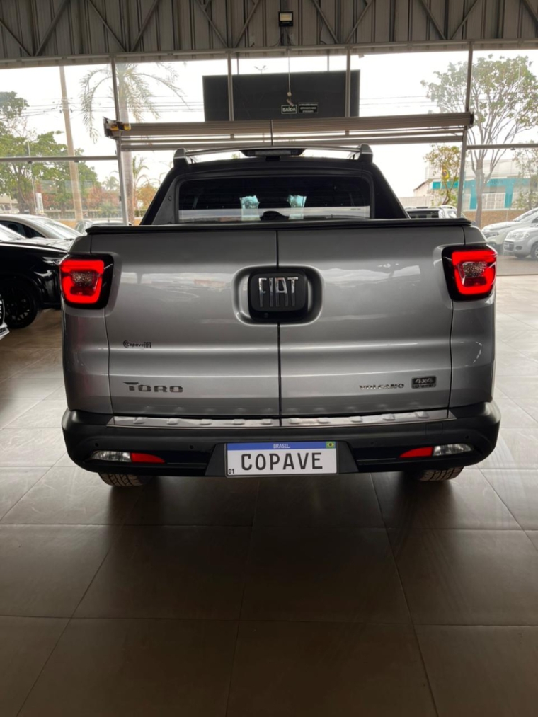 fiat toro 2.0 16v turbo diesel volcano 4wd at9 1.0 4p automatico 202310