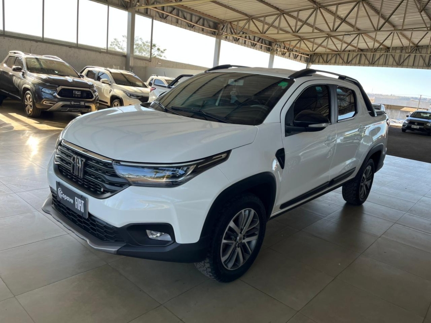 fiat strada 1.3 firefly flex volcano cd cvt 4p automatico 2025